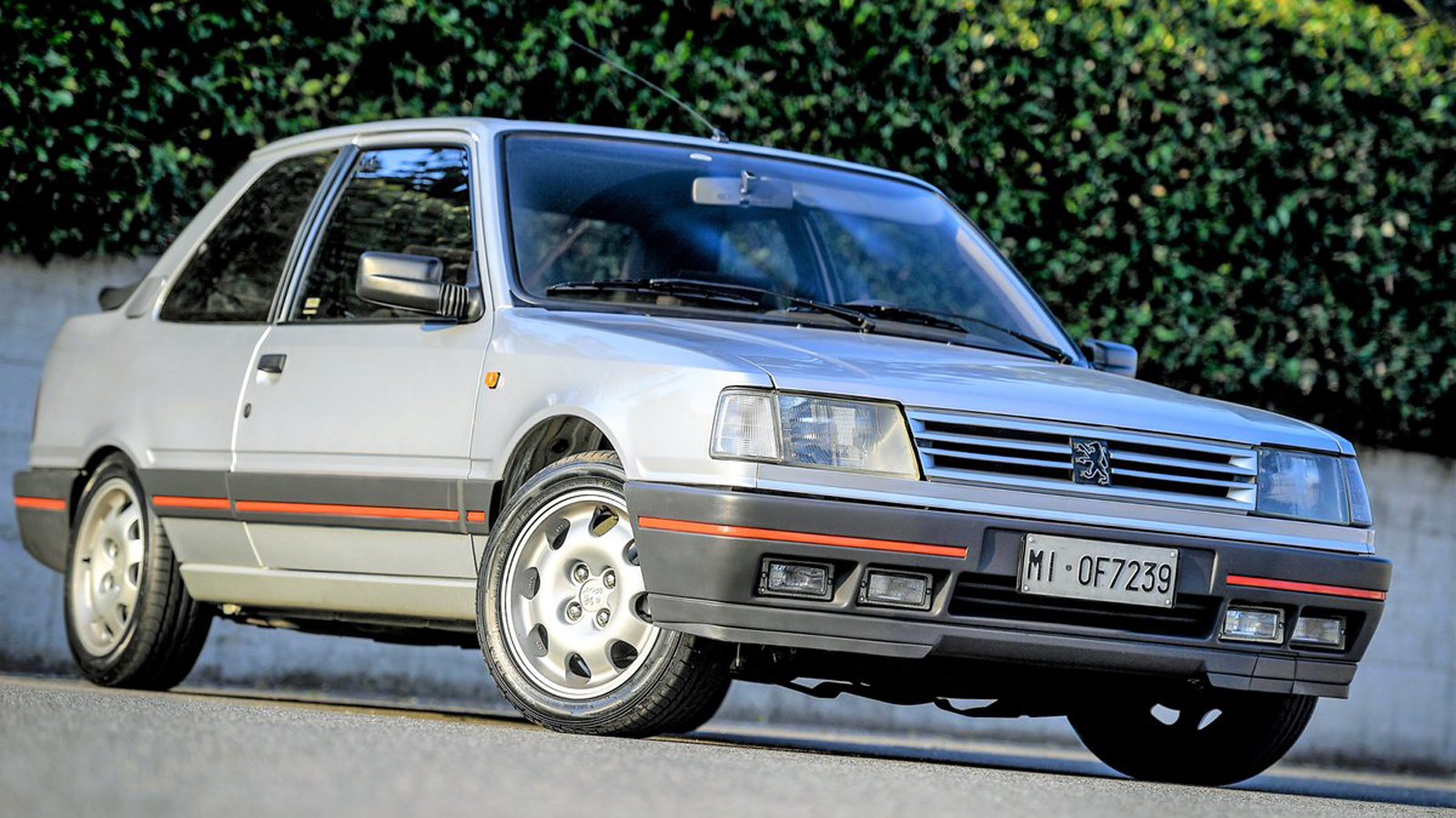 Peugeot 309 GTI: Ο μεγάλος αδελφός του 205