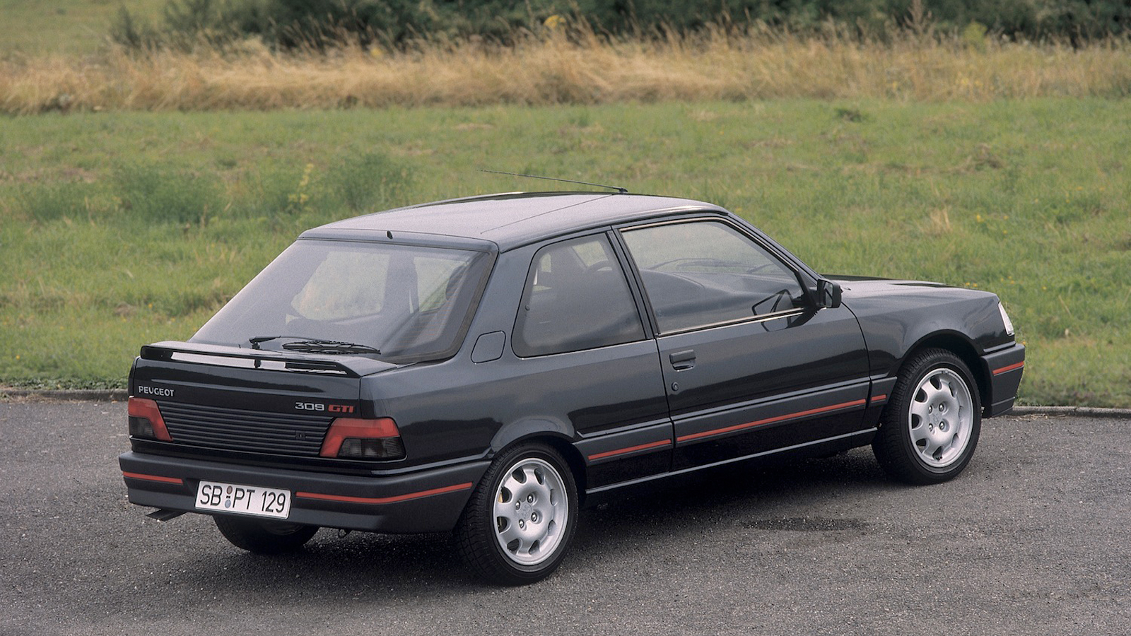 Peugeot 309 GTI: Ο μεγάλος αδελφός του 205