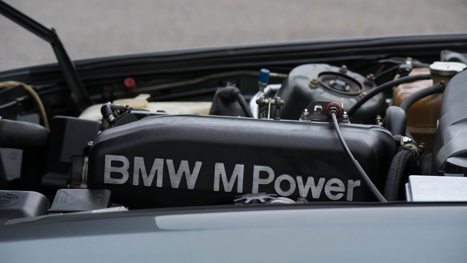 BMW 320is E30: Η «ιταλική M3»