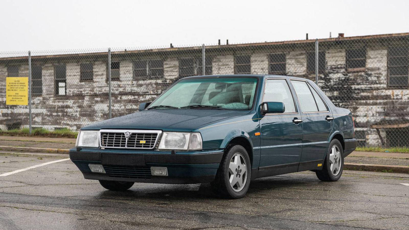 Lancia Thema 8.32: Το sedan με μοτέρ Ferrari