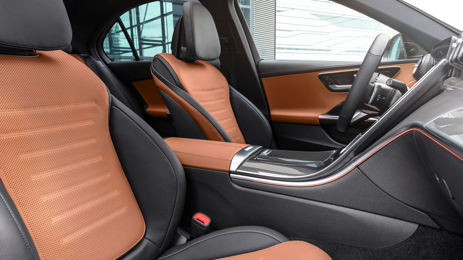 Η νέα Mercedes C-Class είναι εδώ