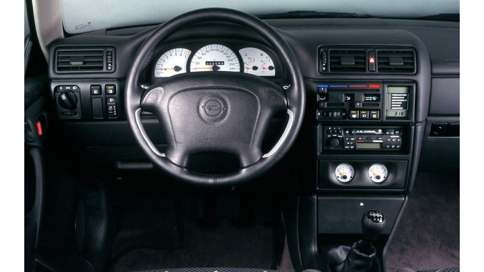 Opel Calibra - VW Corrado: Τα cult 90s coupe