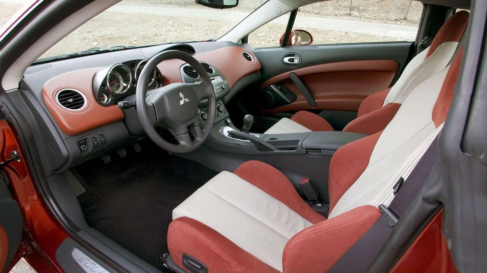 Mitsubishi Eclipse: Το sport coupe με σήμα τα διαμάντια