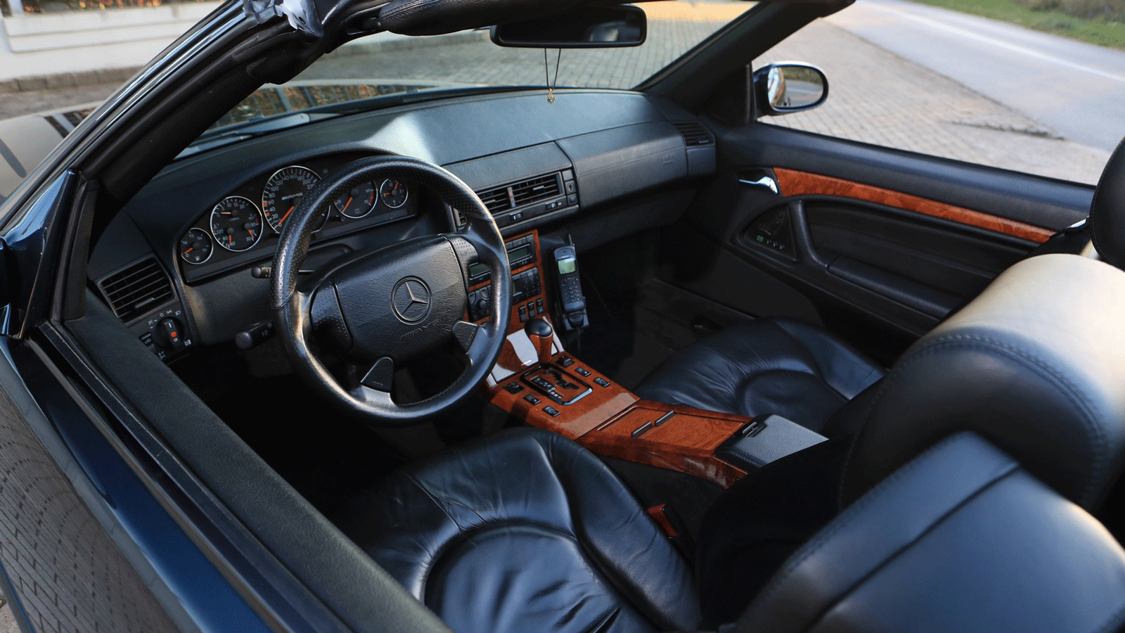 Σπάνια ελληνική Mercedes-AMG SL73 σε δημοπρασία