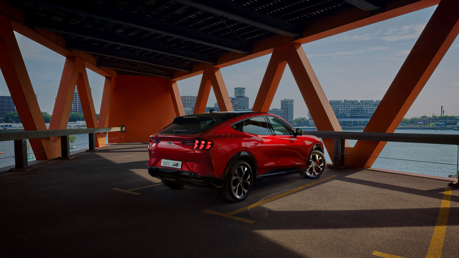 Στην Ελλάδα η αμιγώς ηλεκτρική Ford Mustang Mach-E - Πόσο κοστίζει;