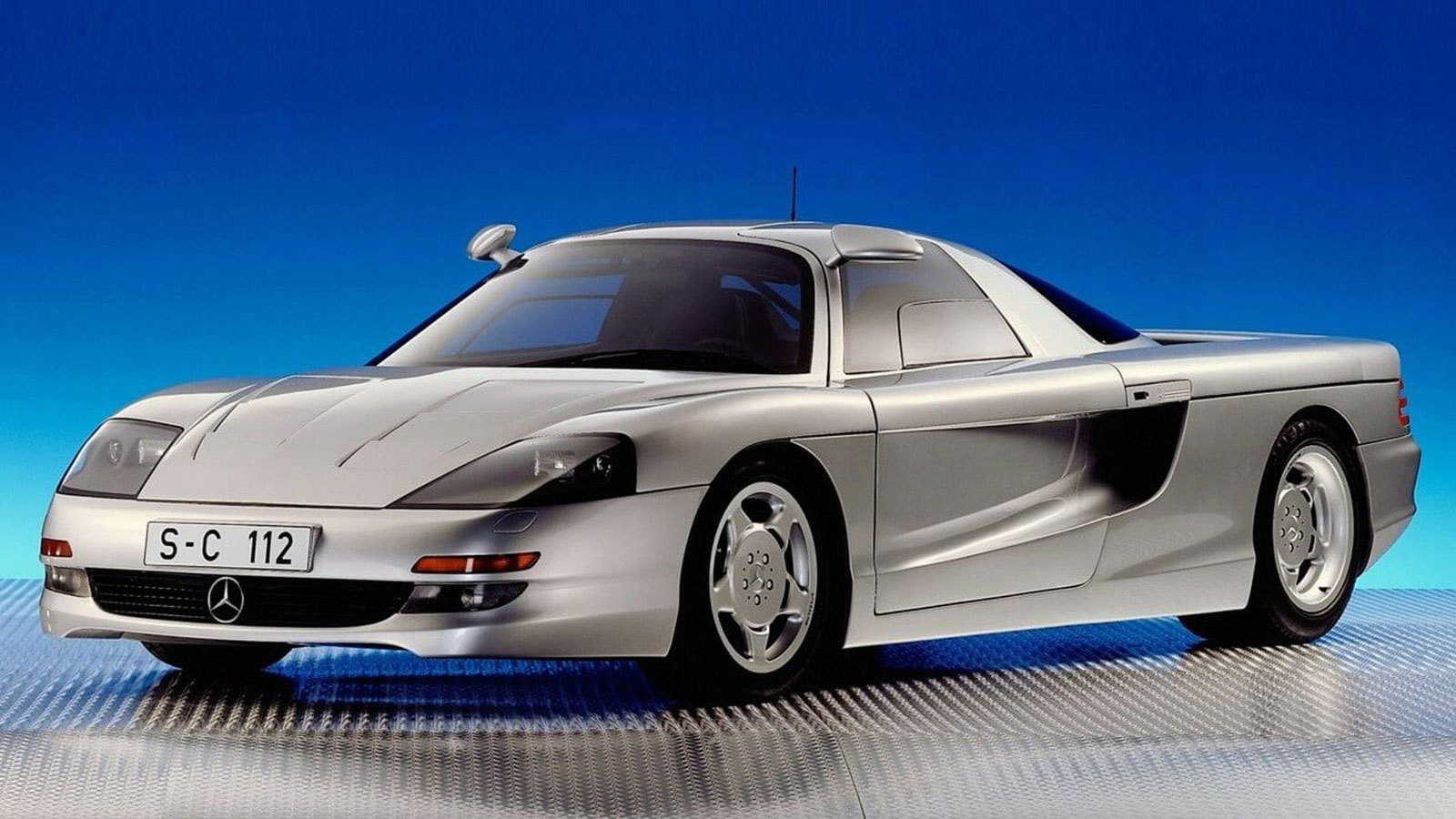 Τα concept supercars των 90s που ξεχώρισαν