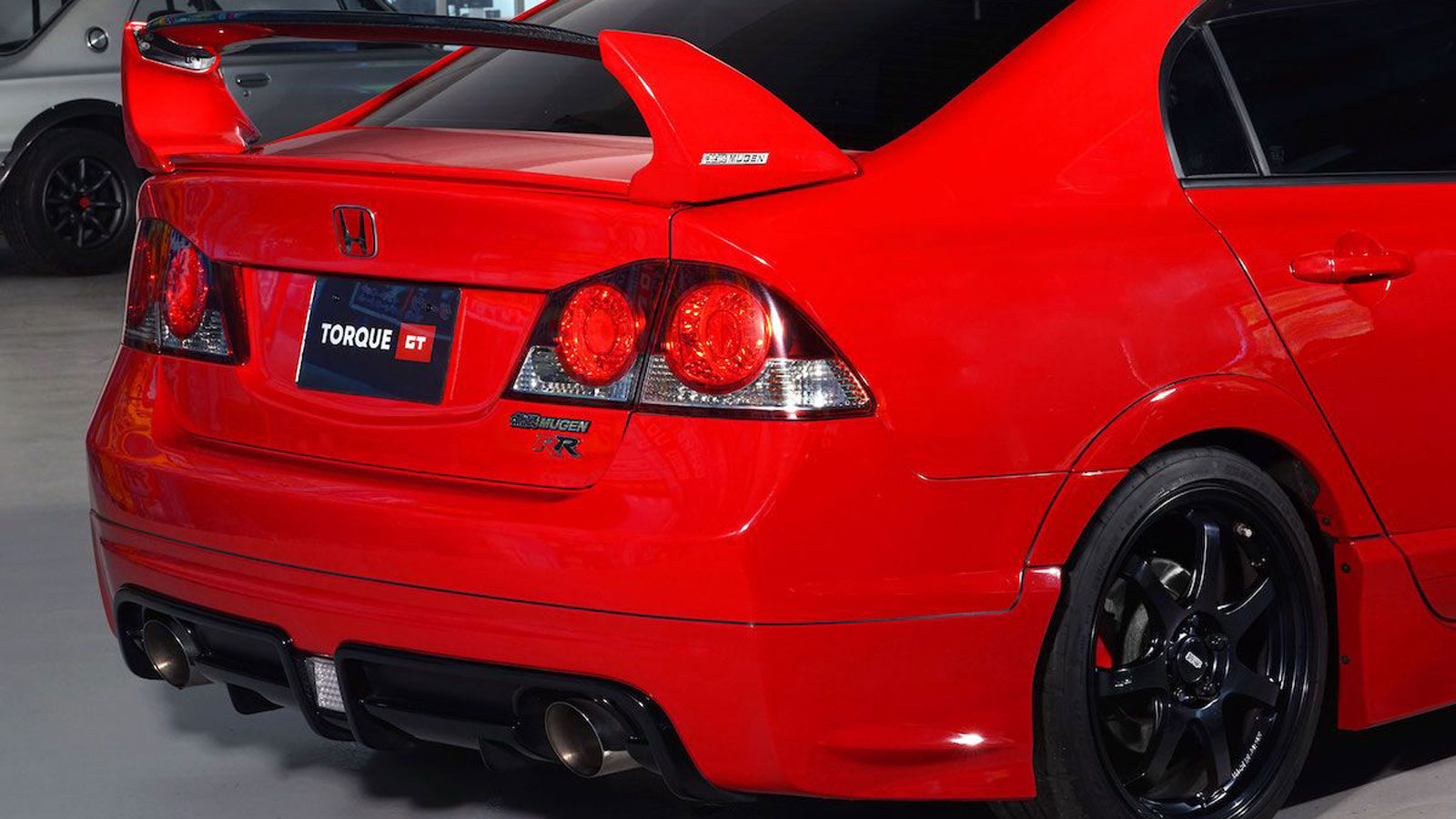 Πωλείται το απόλυτο Civic Type-R σε «τσουχτερή» τιμή