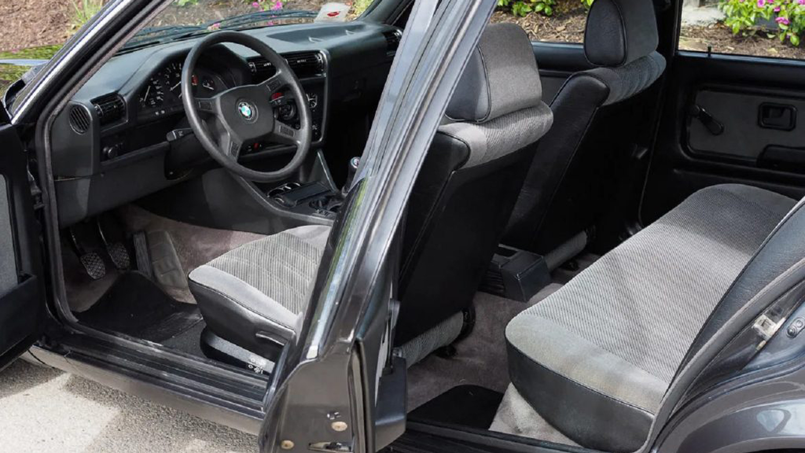 BMW 320is E30: Η «ιταλική M3»