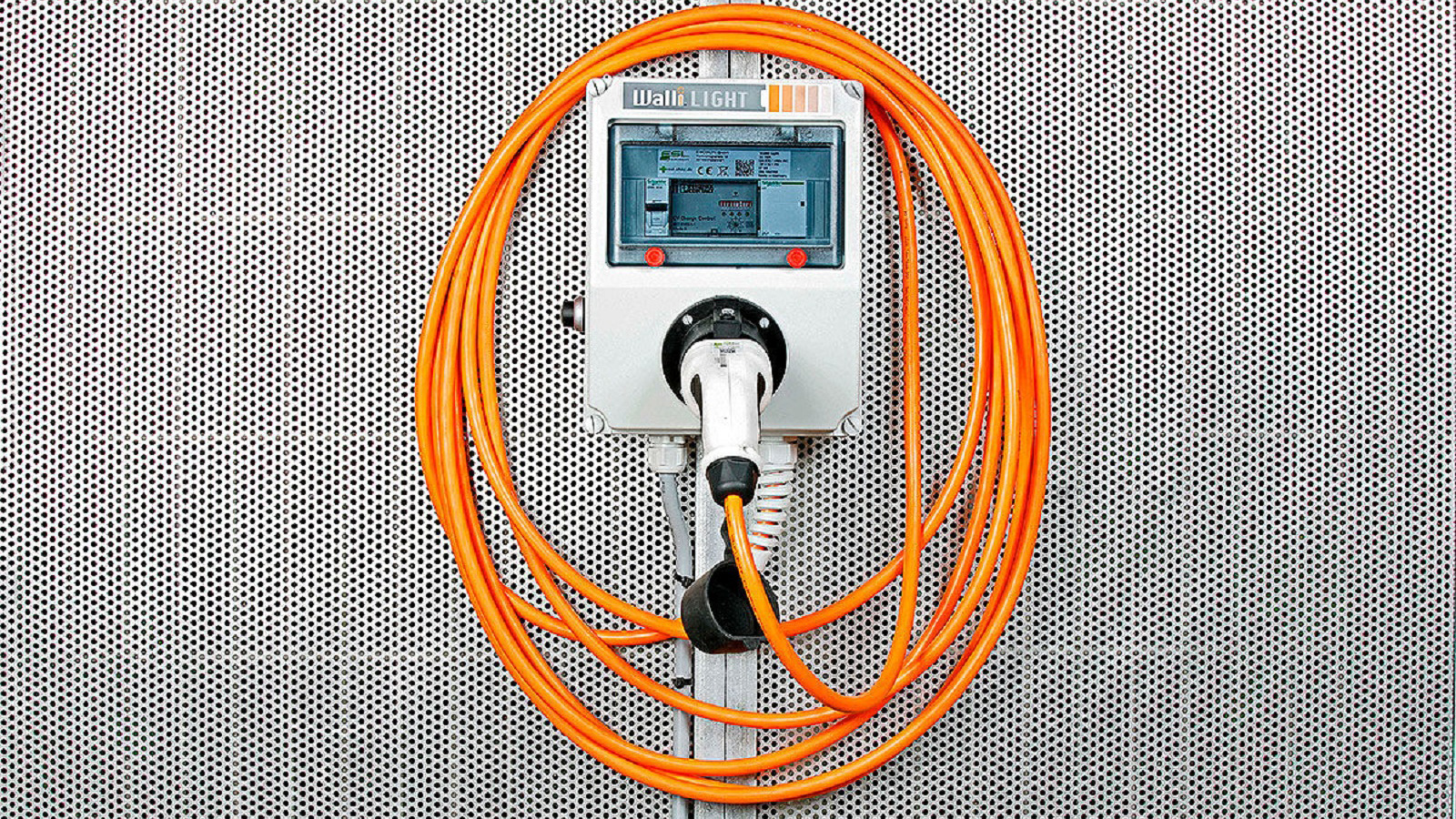 Κάνοντας αυτά τα έξι βήματα, φτάνετε στο δικό σας wall box