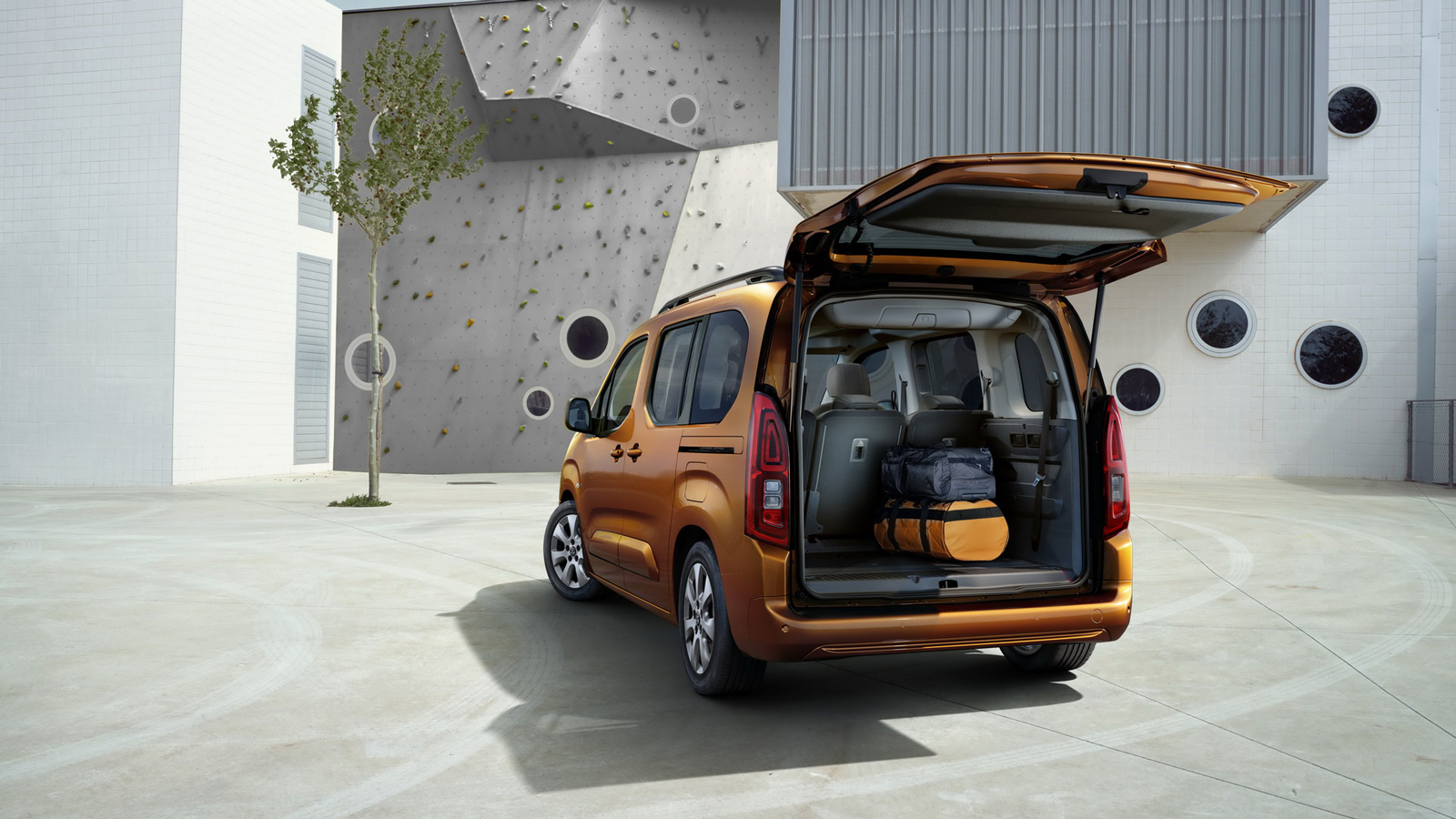 Παρουσιάστηκε το νέο Opel Combo-e Life
