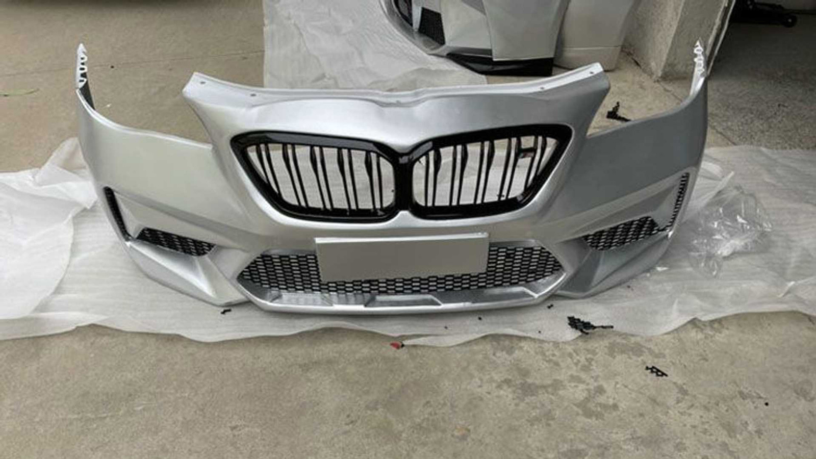 Κινέζοι βάζουν τις γρίλιες της Μ3 σε BMW E60