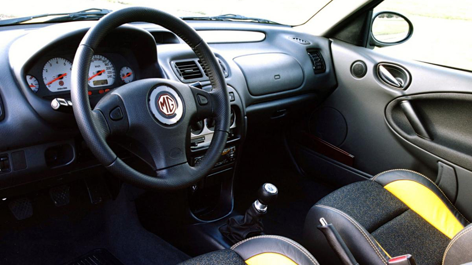 MG ZR: Το εκρηκτικό hot-hatch από τη Μ. Βρετανία