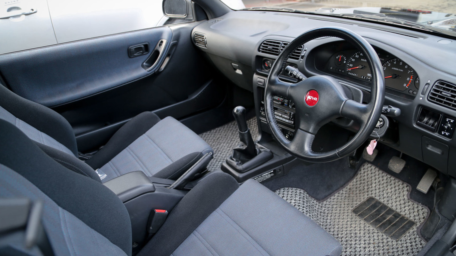 Nissan Sunny GTi-R: Ο μικρός Godzilla