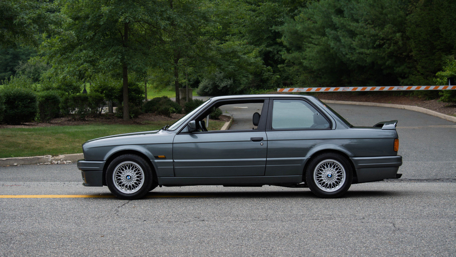 BMW 320is E30: Η «ιταλική M3»