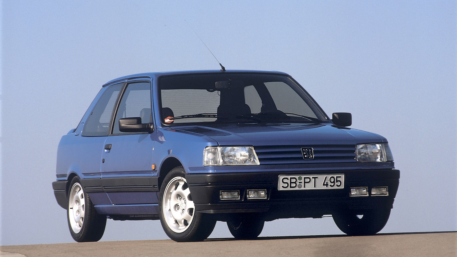 Peugeot 309 GTI: Ο μεγάλος αδελφός του 205