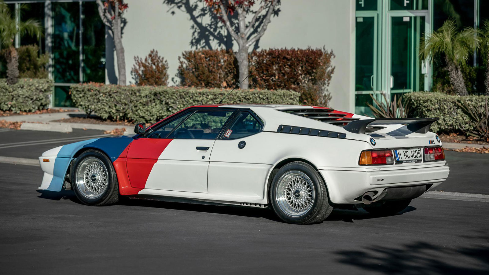 Στο σφυρί υπερσπάνια BMW M1 του Paul Walker