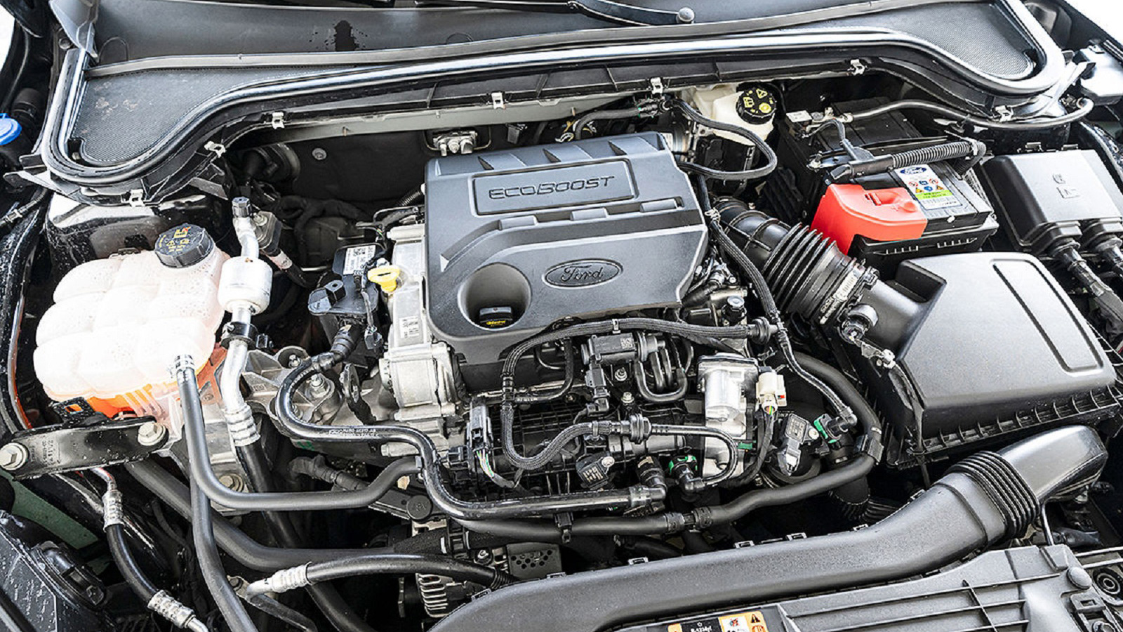 Συγκρίνουμε Citroen C4 με Ford Focus