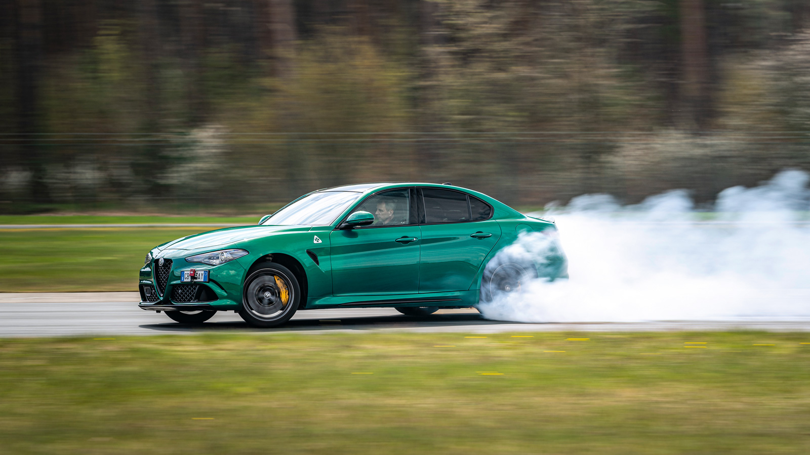 Συγκρίνουμε Alfa Romeo Giulia QV με BMW M3 Competition