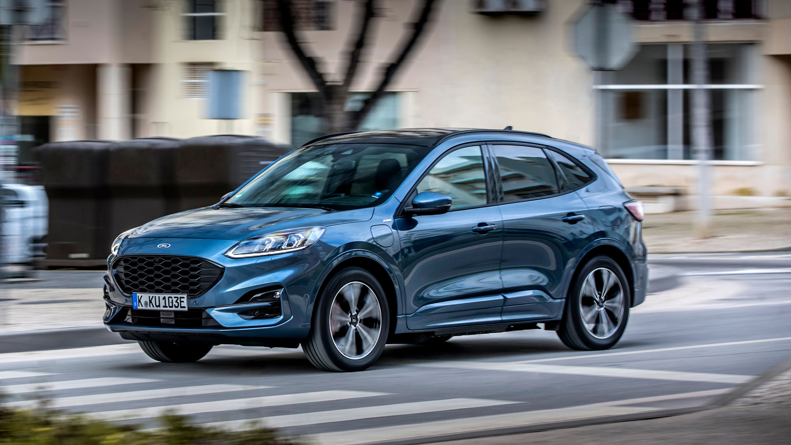 Ford Kuga: Πρωτιά σε πωλήσεις στην Plug-In κατηγορία