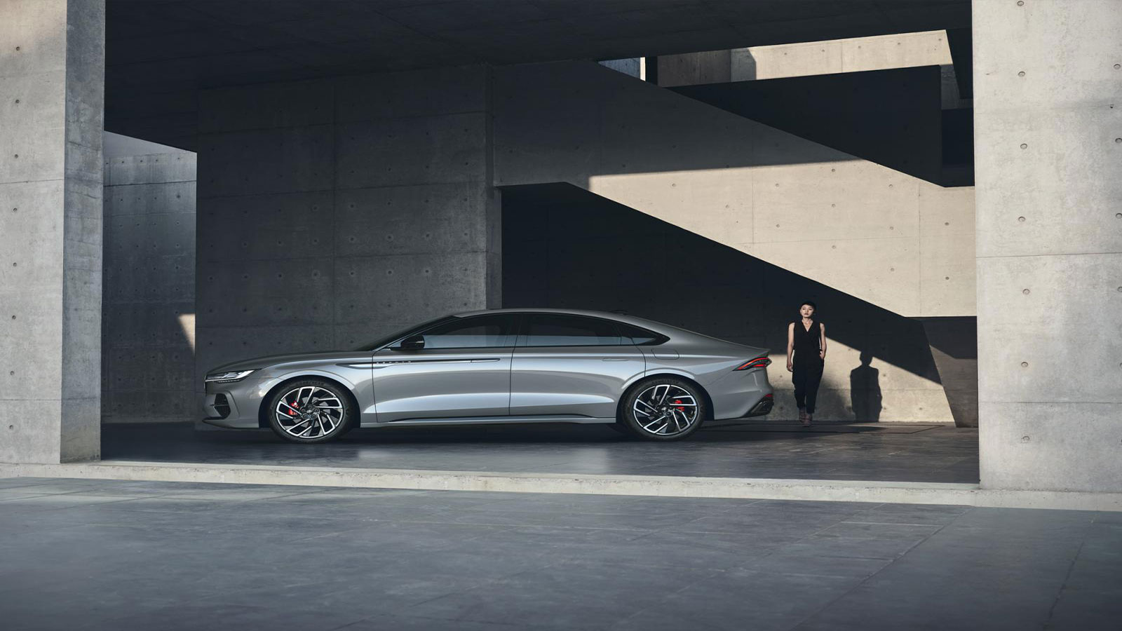 Πρεμιέρα για το Lincoln Zephyr με 27 ίντσες οθόνη