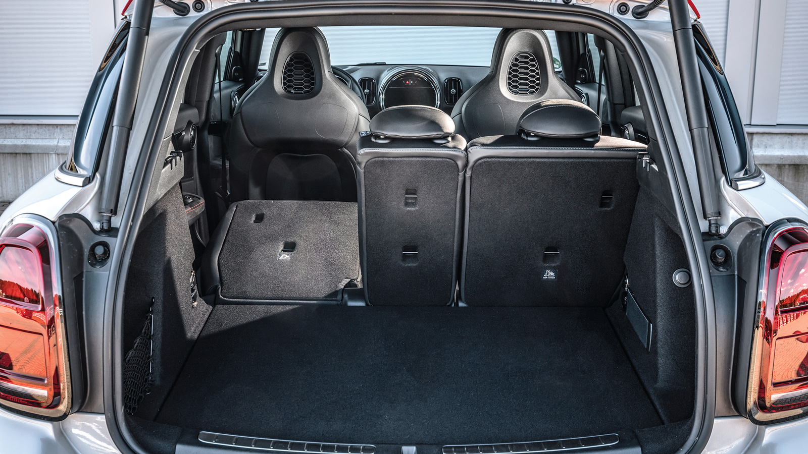 Συγκρίνουμε CUPRA Ateca με MINI Countryman JCW