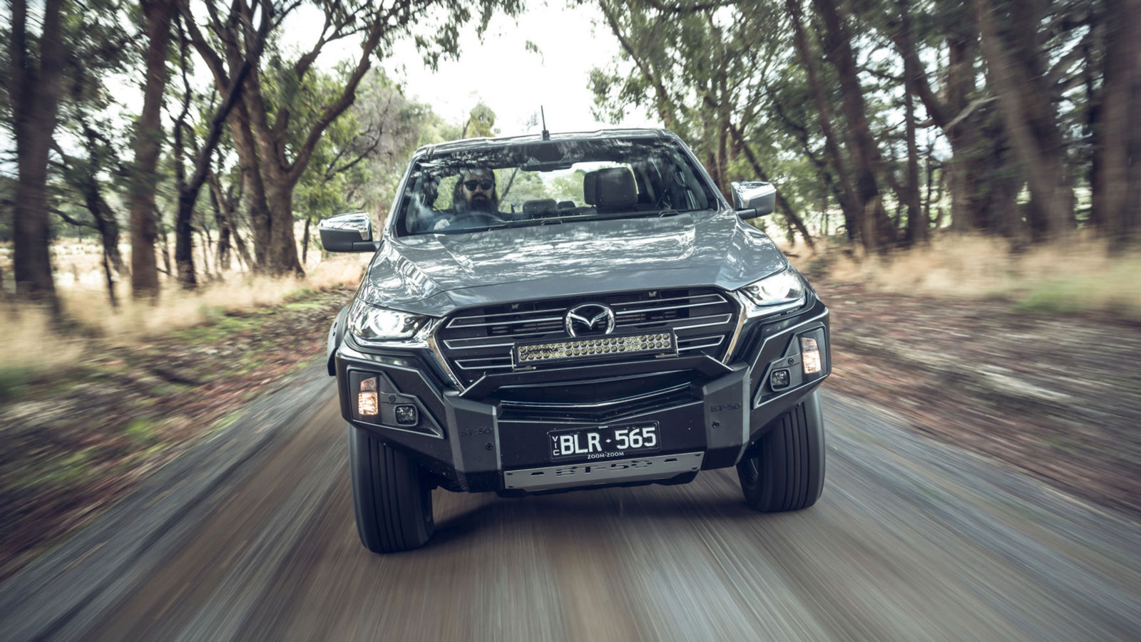 Τίποτα δε μπορεί να σταματήσει αυτό το Mazda BT-50 