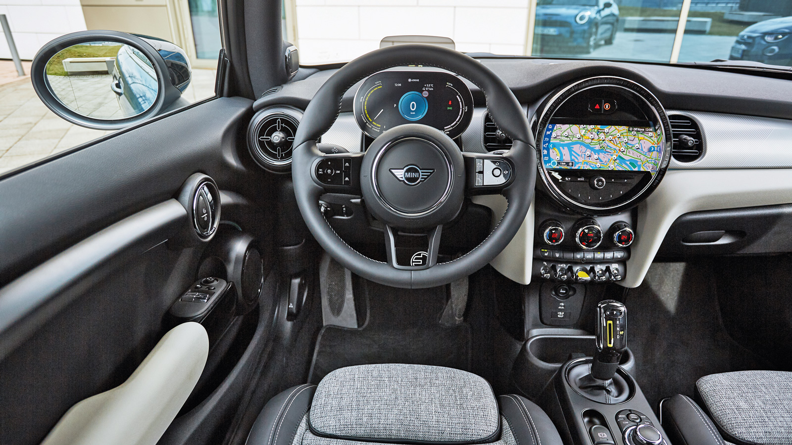 Συγκρίνουμε Fiat 500 e με Honda e και Mini Cooper SE