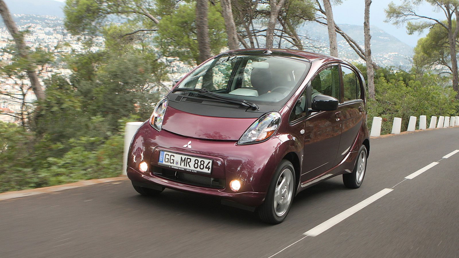 Το e-car i-MiEV της Mitsubishi (2009) αποτέλεσε ένα από τα πρώτα αμιγώς ηλεκτρικά μοντέλα παραγωγής.