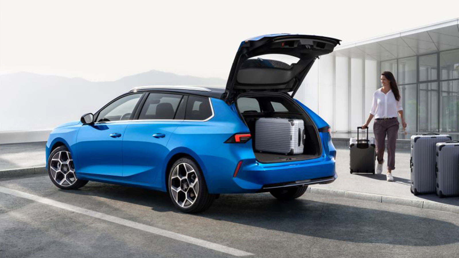 Opel Αstra Sports Tourer: το πρώτο ηλεκτρικό wagon της εταιρίας
