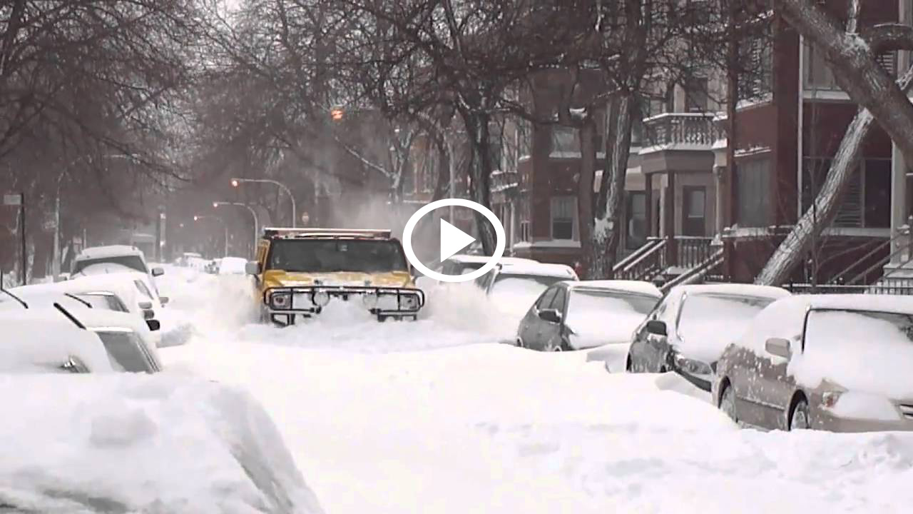 Όταν χιονίζει μόνο ένας καθαρίζει! [video]