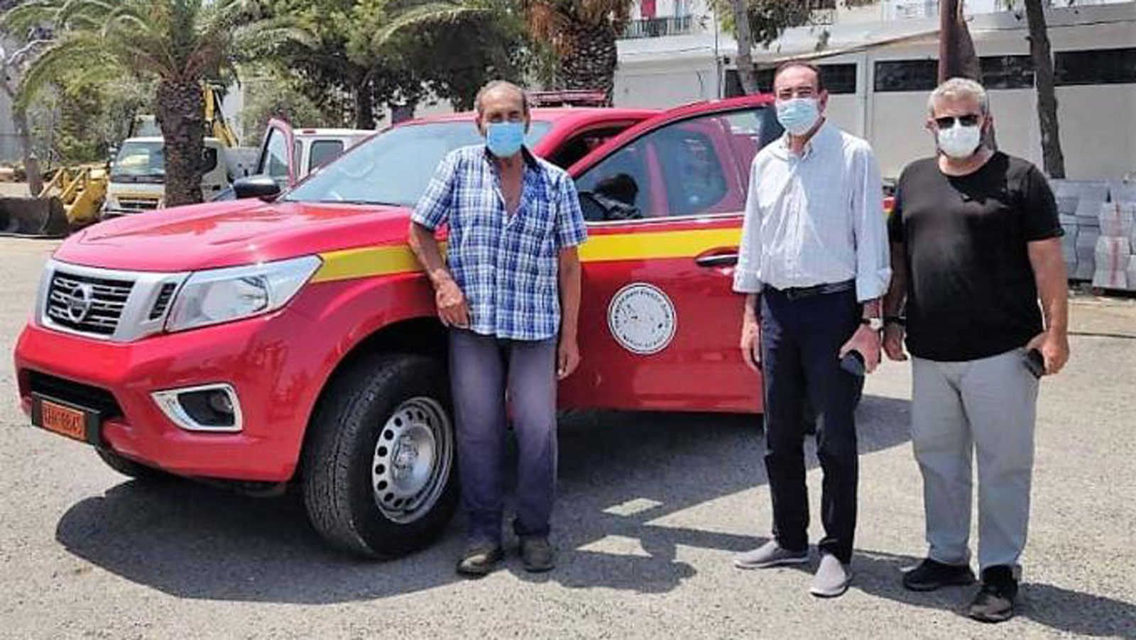 Ενισχύει τον Δήμο Ερμούπολης Σύρου νέο πυροσβεστικό Nissan Navara