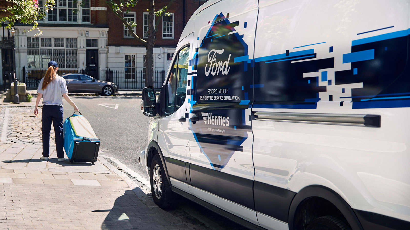 Θα εμπιστευόσασταν τα δέματά σας σε ένα van χωρίς οδηγό;