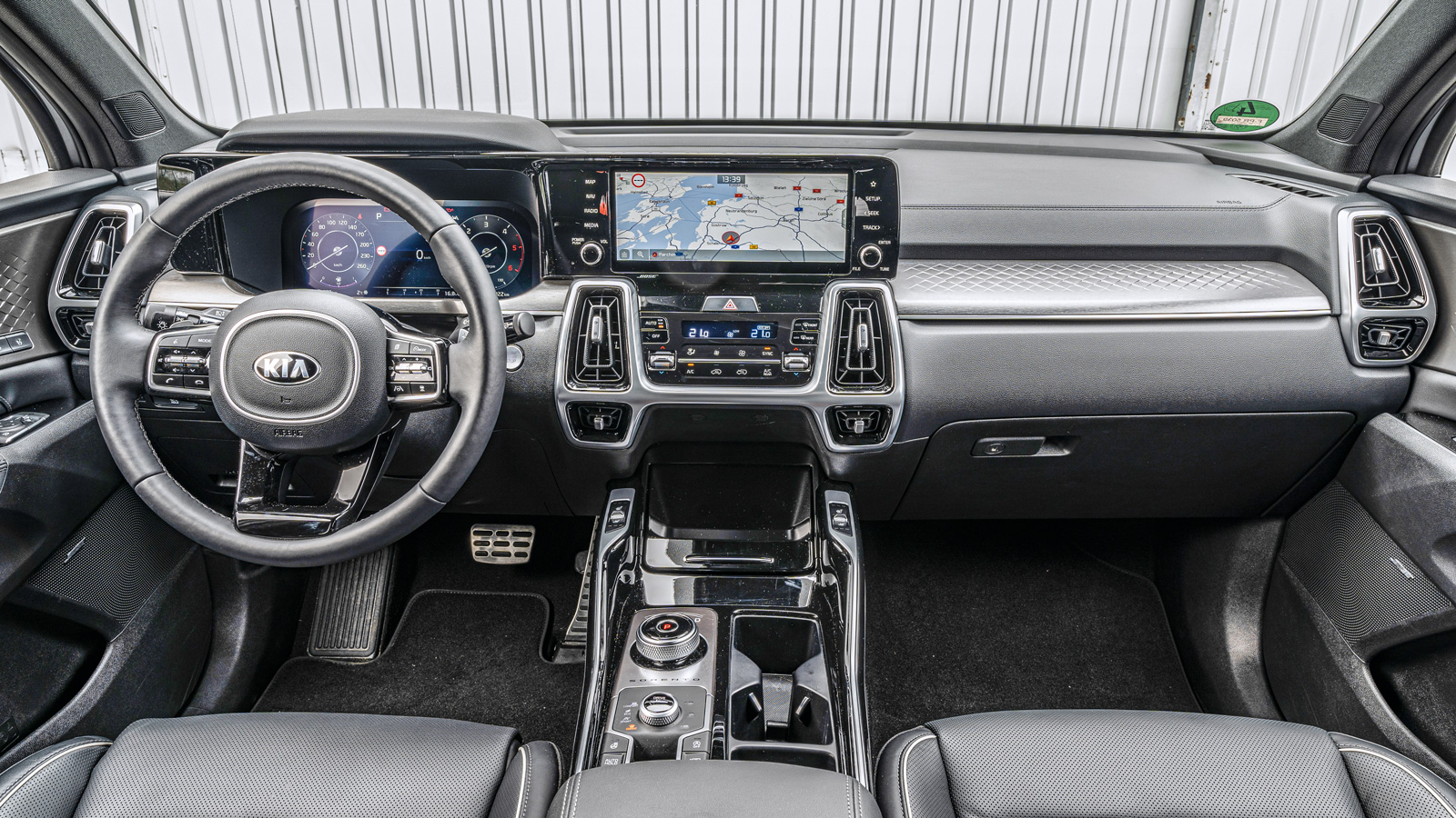 Συγκρίνουμε Hyundai Santa Fe vs KIA Sorento