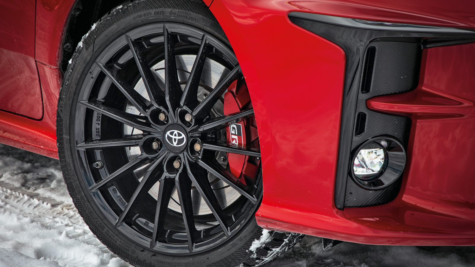 Πιέζουμε στα χιόνια το νέο Toyota GR Yaris