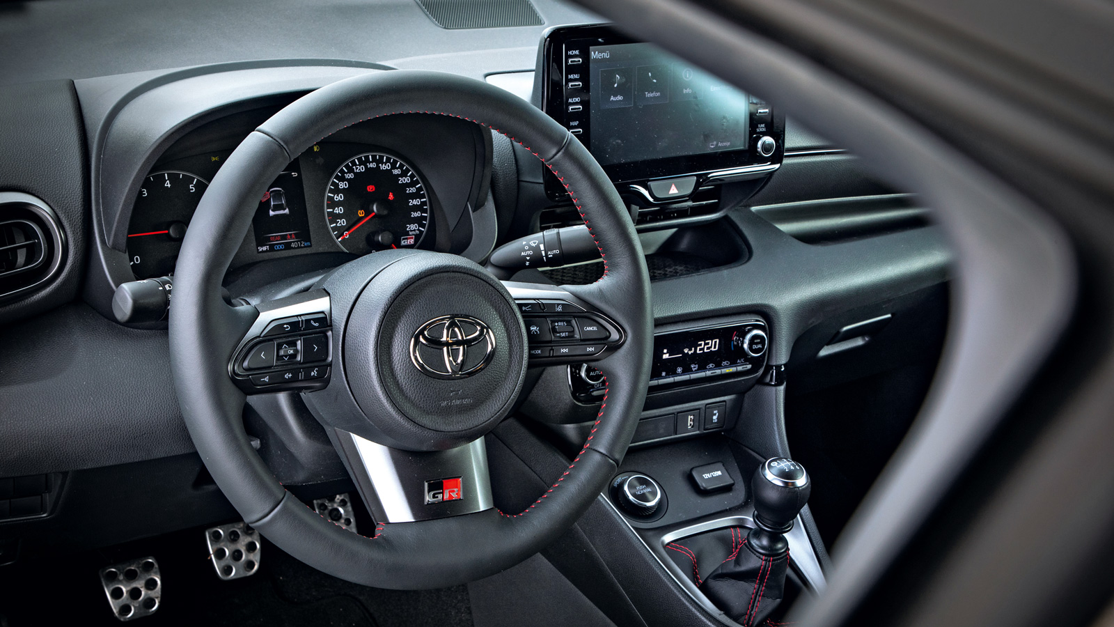 Πιέζουμε στα χιόνια το νέο Toyota GR Yaris