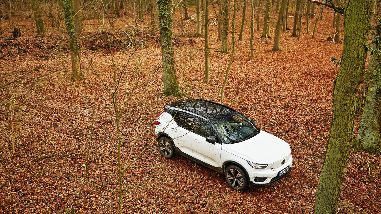 Οδηγούμε νέο Volvo XC40 Recharge P8