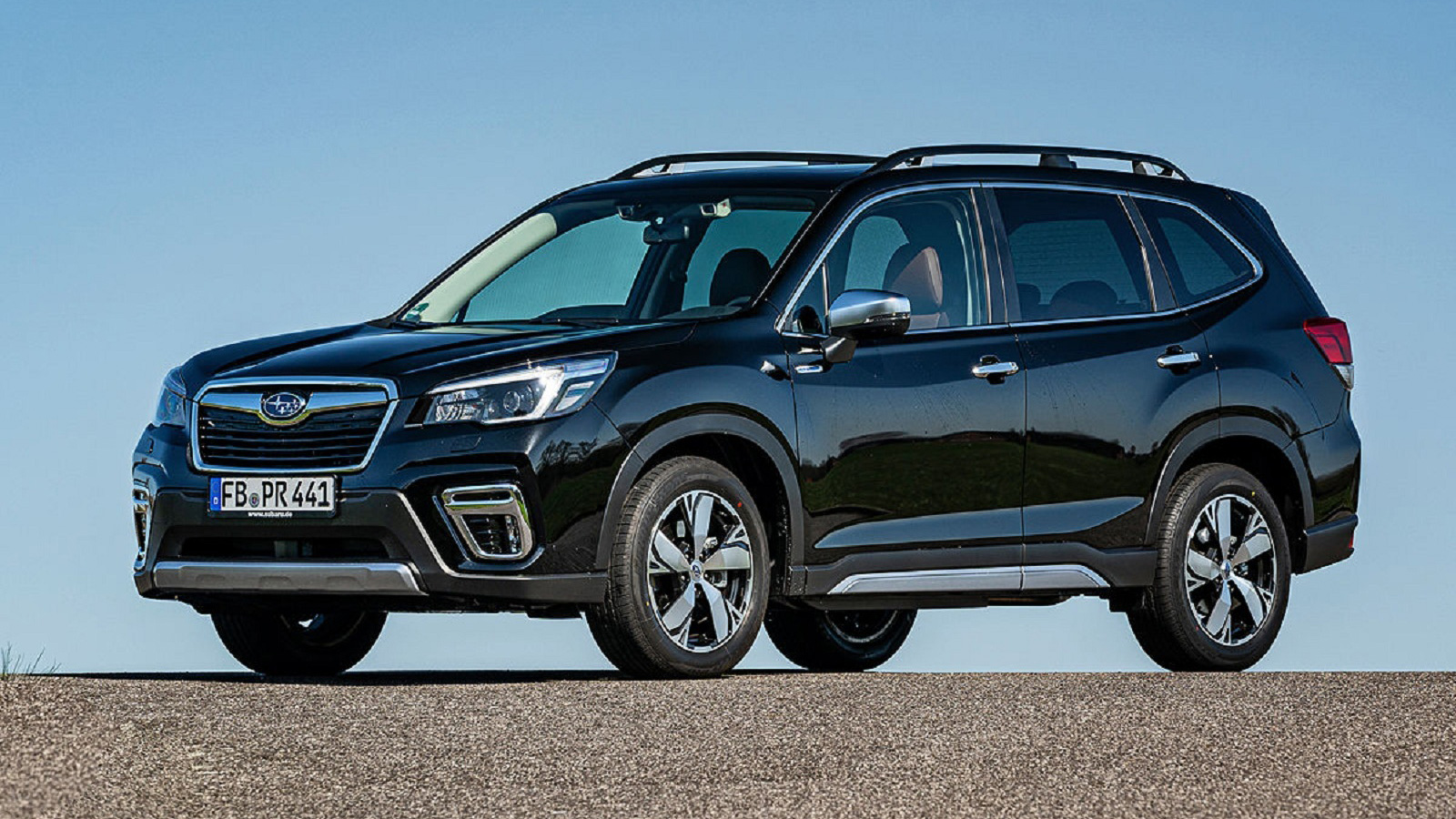 Αμιγώς υβριδικά ή plug-in-hybrid;