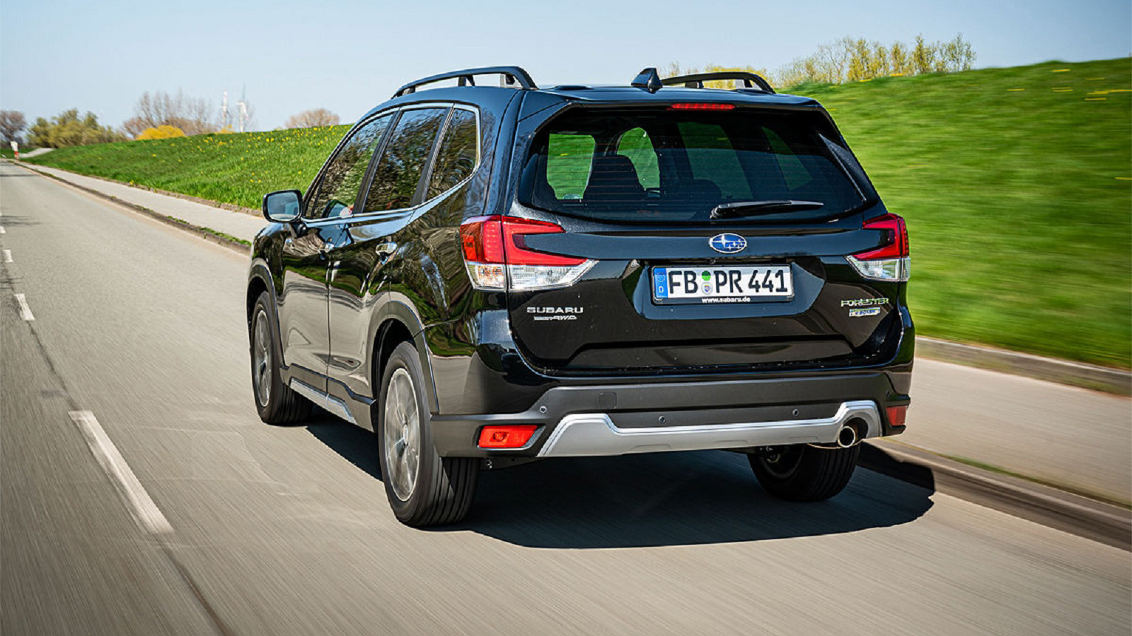 Αμιγώς υβριδικά ή plug-in-hybrid;