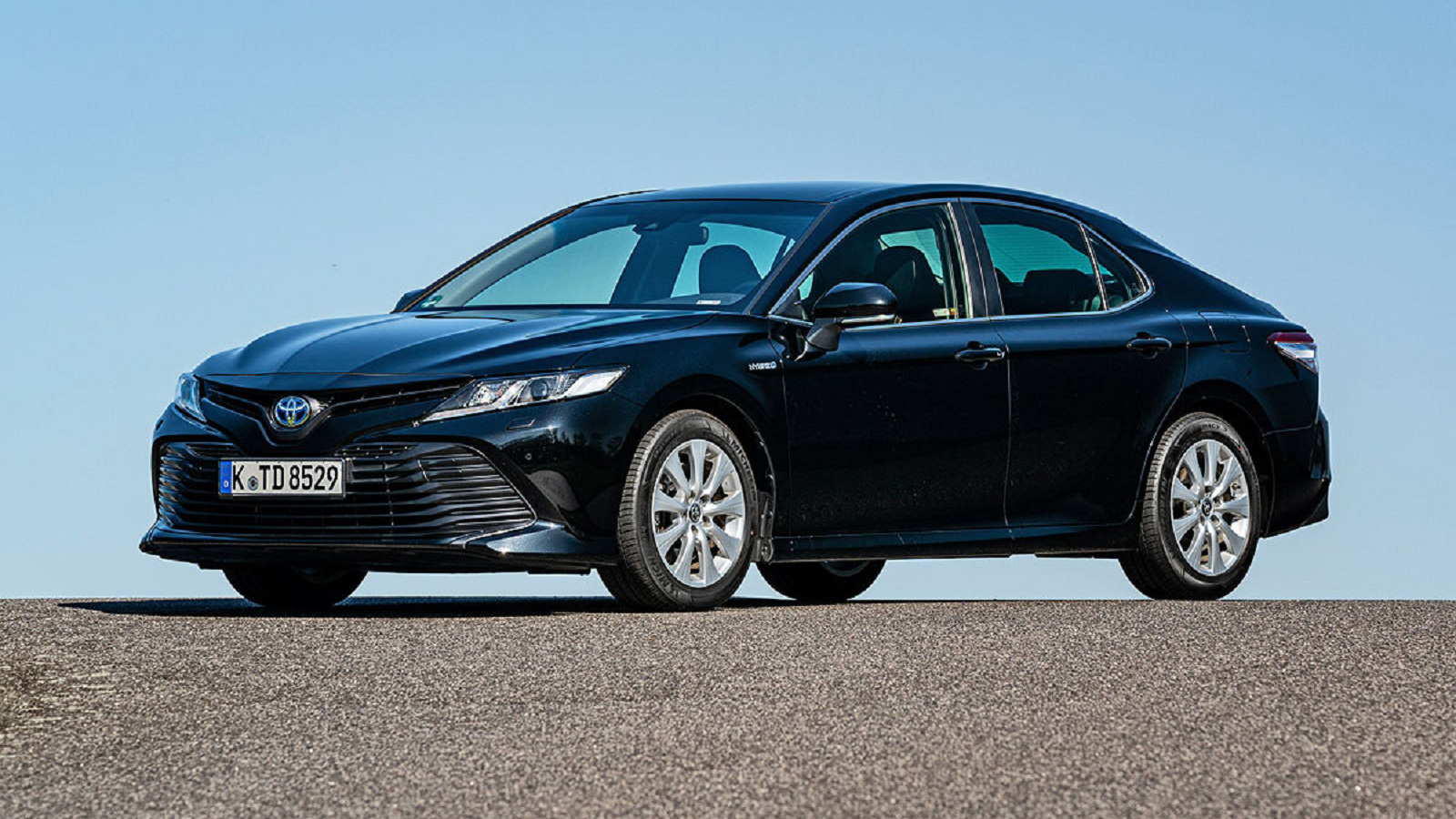 Αμιγώς υβριδικά ή plug-in-hybrid;