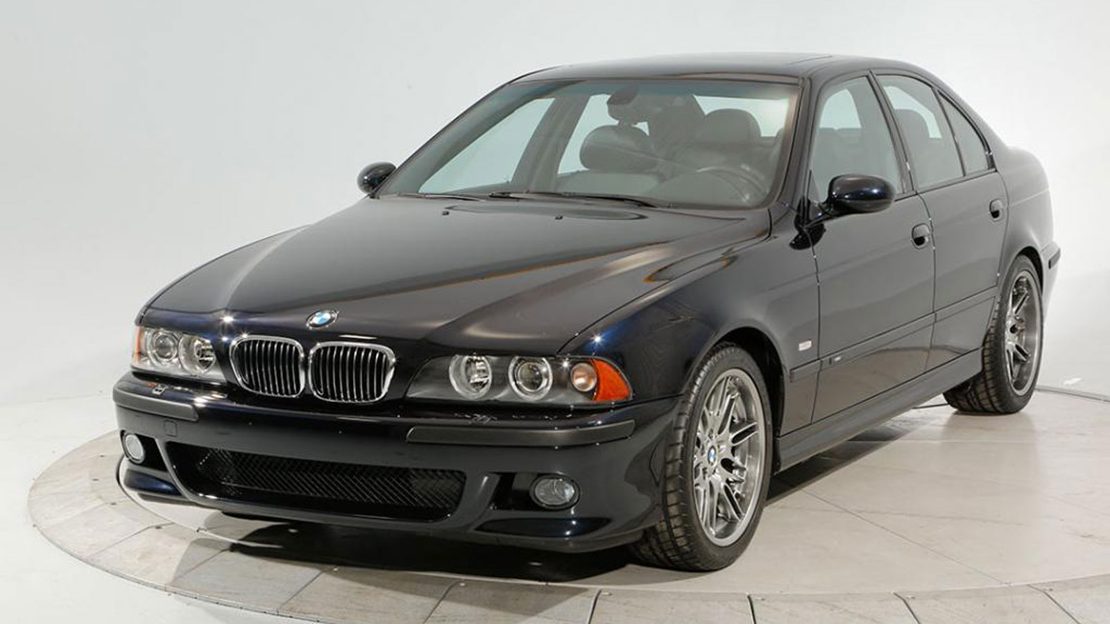 Αυτή η BMW M5 πωλήθηκε όσο μία καινούρια