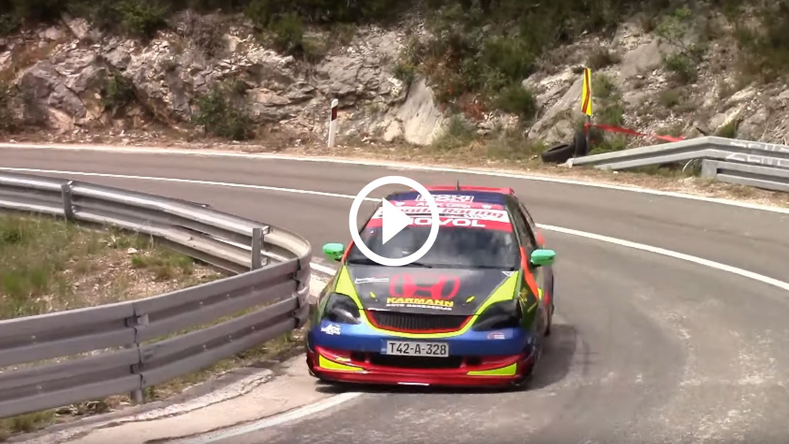 Civic type-R πριόνι στρίβει λυσσώντας με «9άρες» [video]