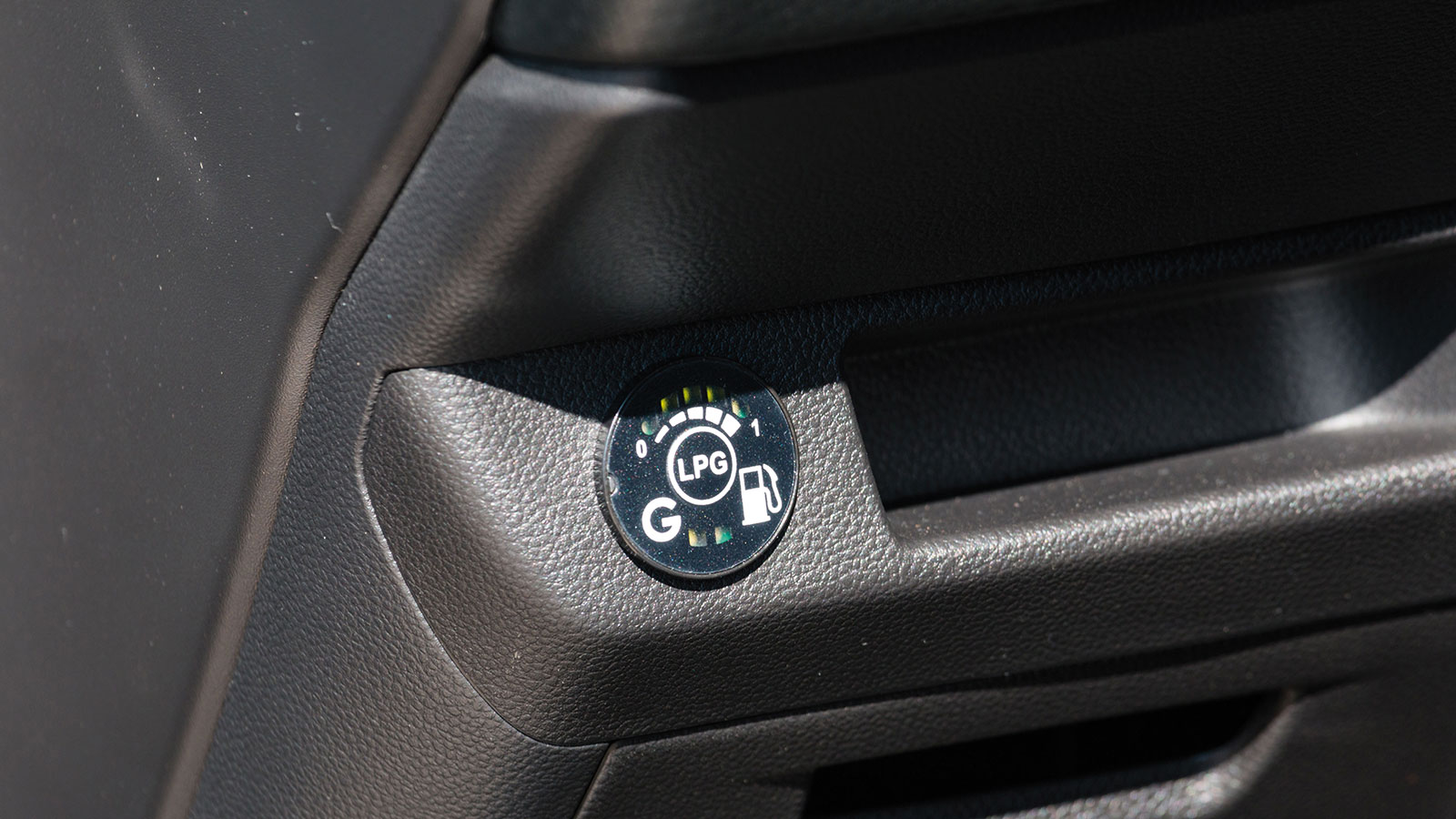 Renault Clio LPG: Καίει 5 ευρώ στα 100 χλμ!