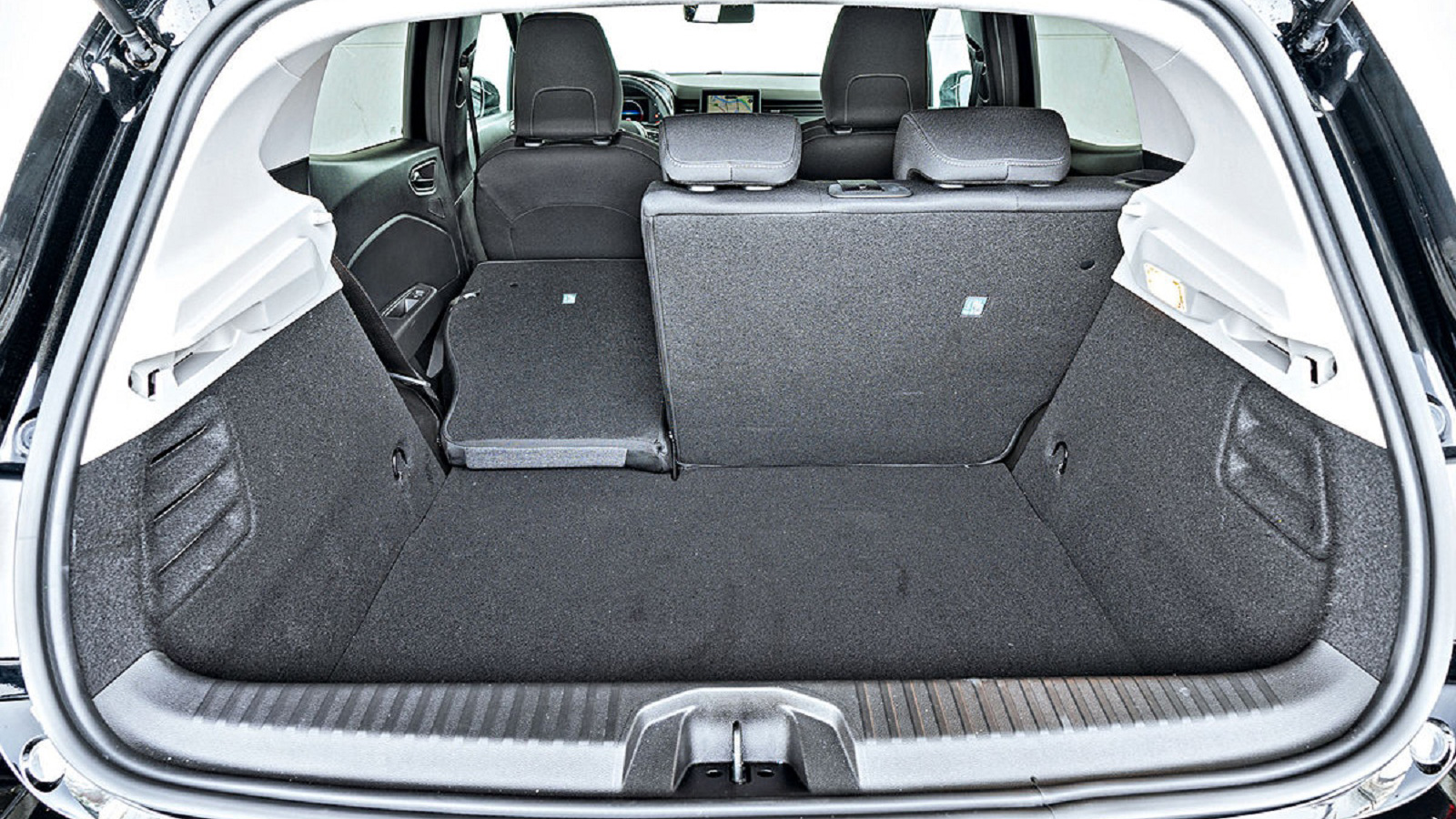 Κινητήρες - Εσωτερικό - Χώρος αποσκευών