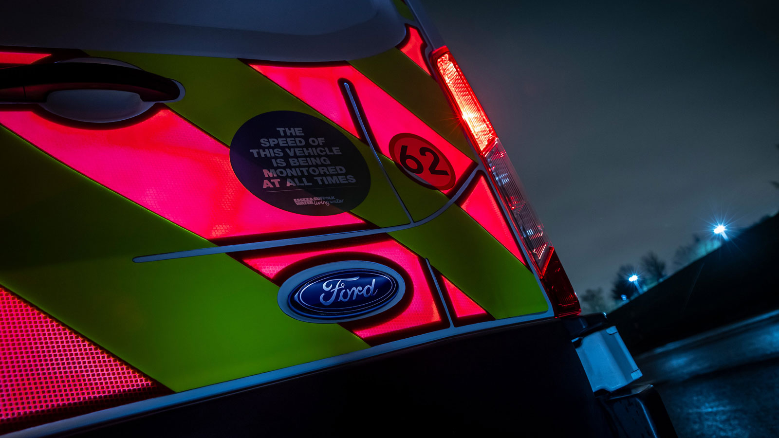 Ford: Φωτιζόμενα πάνελ για την μέγιστη ασφάλεια