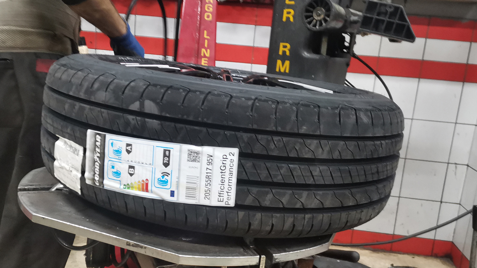 Τεστ Ελαστικού: Goodyear EfficientGrip Performance 2