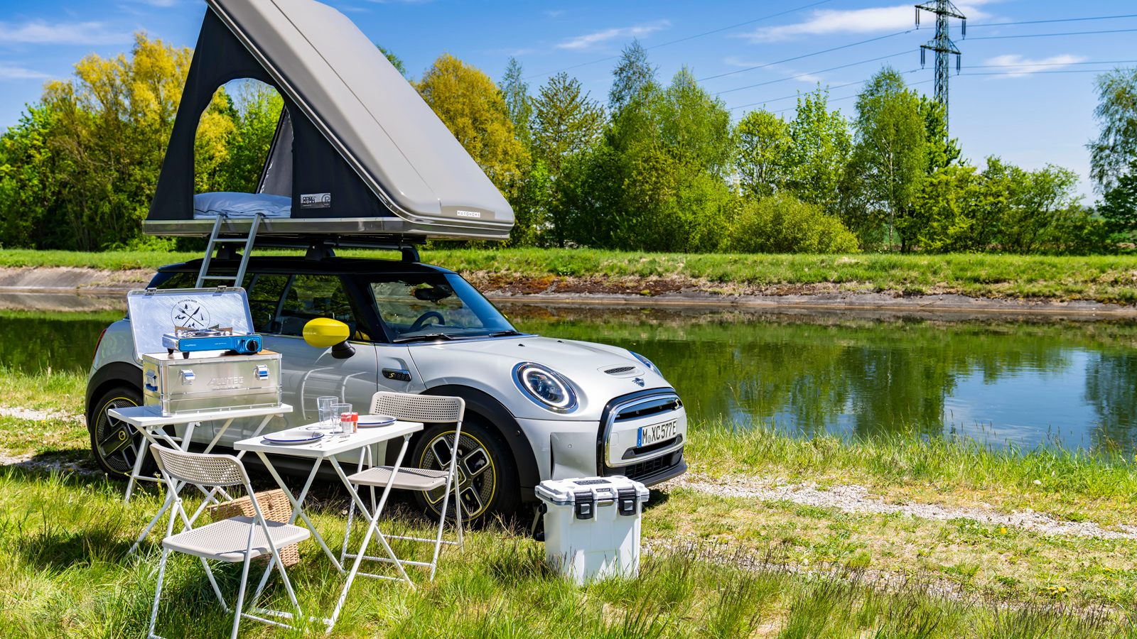 Η MINI εκτοξεύει την εμπειρία του υπαιθρίου κάμπινγκ