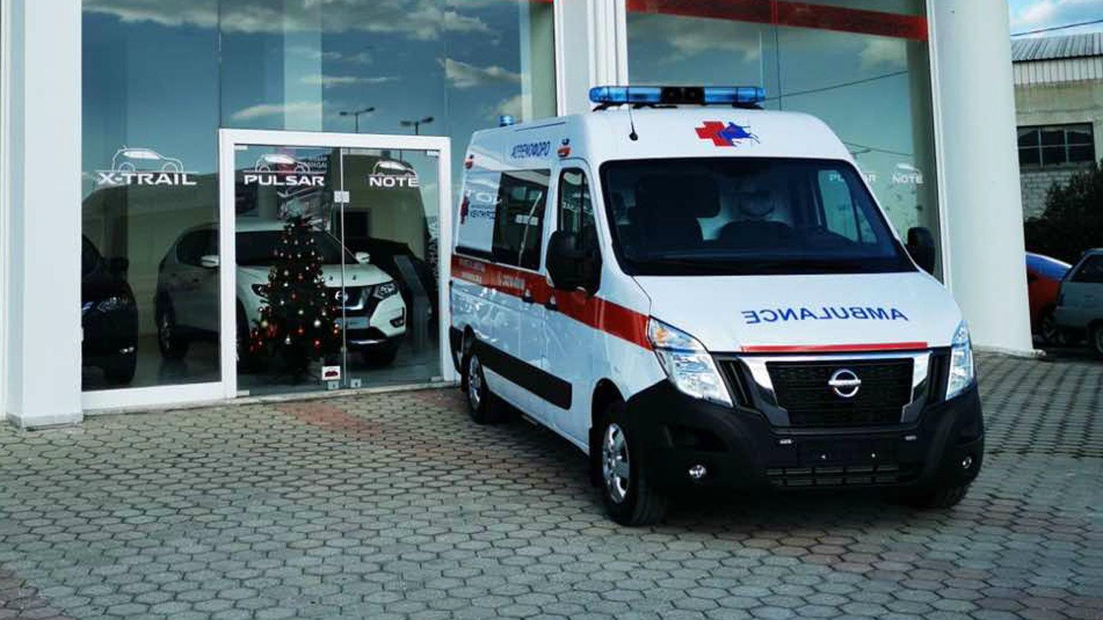 Nissan NV400 σε ρόλο ασθενοφόρου στον Βόλο