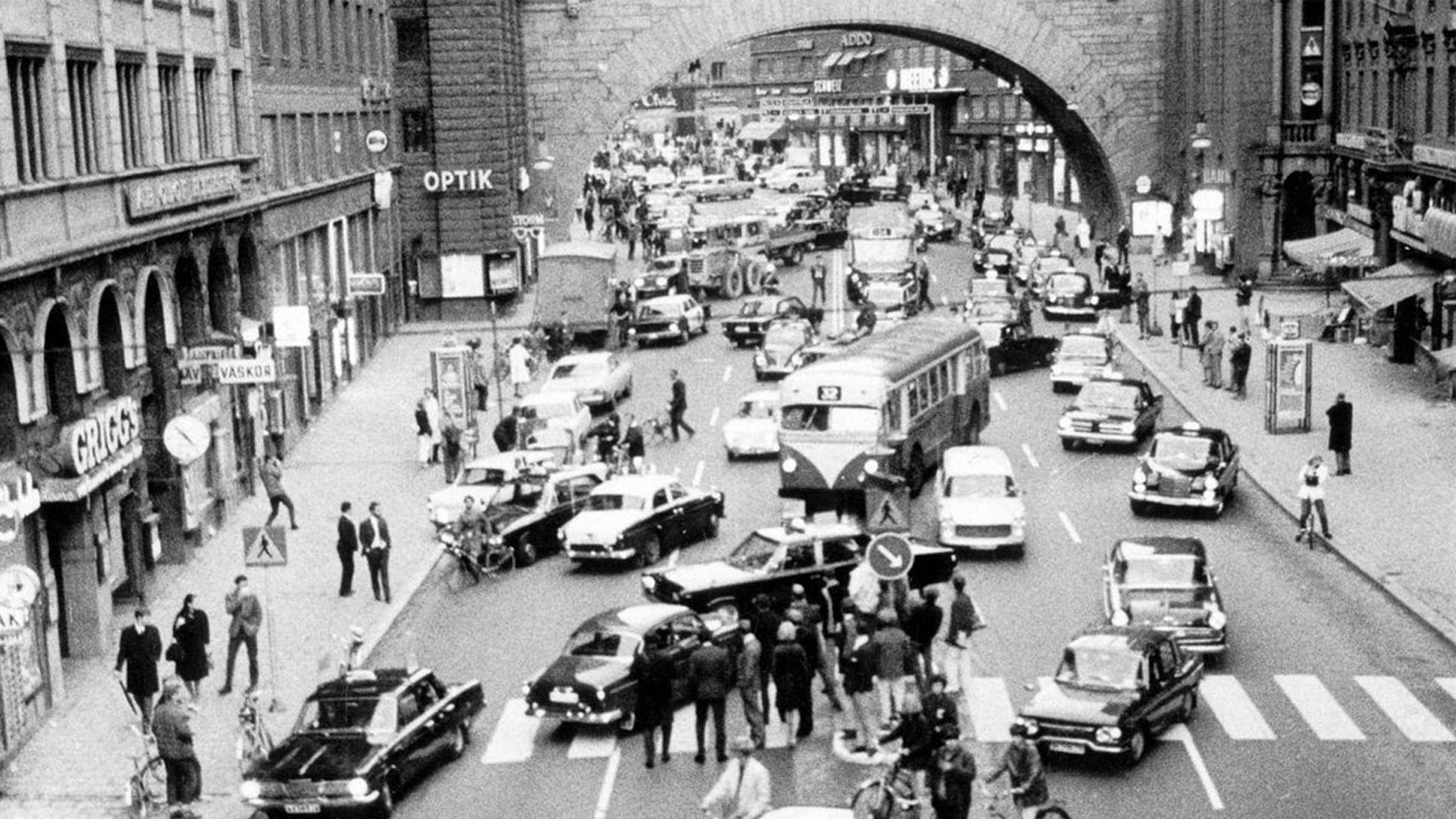 Γνωρίζεις γιατί οδηγούμε στη δεξιά πλευρά του δρόμου;