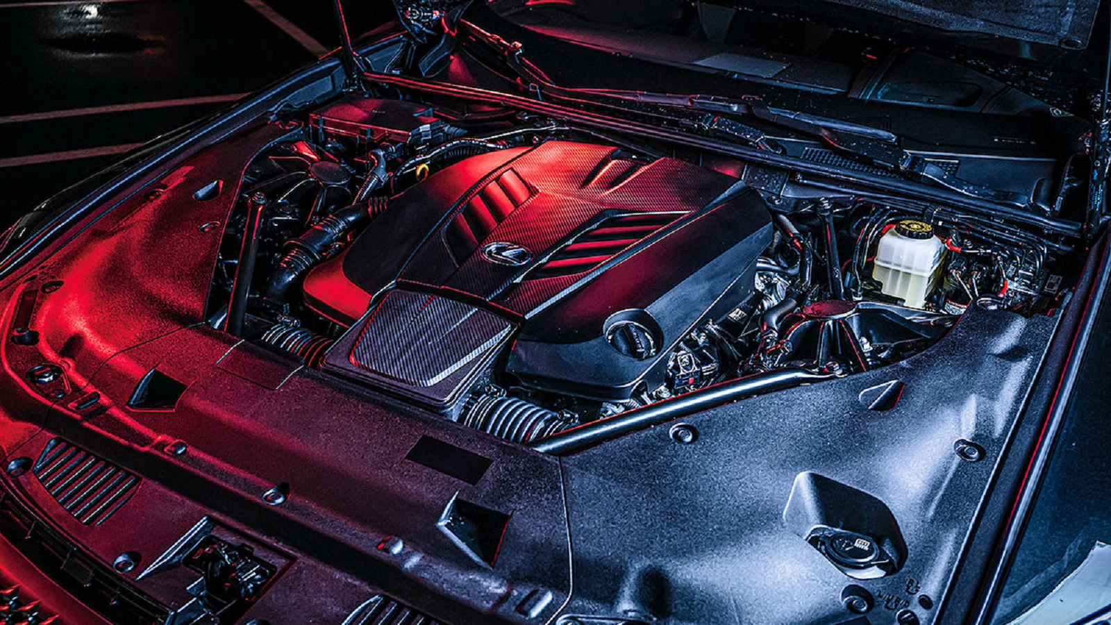 Οδηγούμε 8 «κτήνη» με V8 μοτέρ