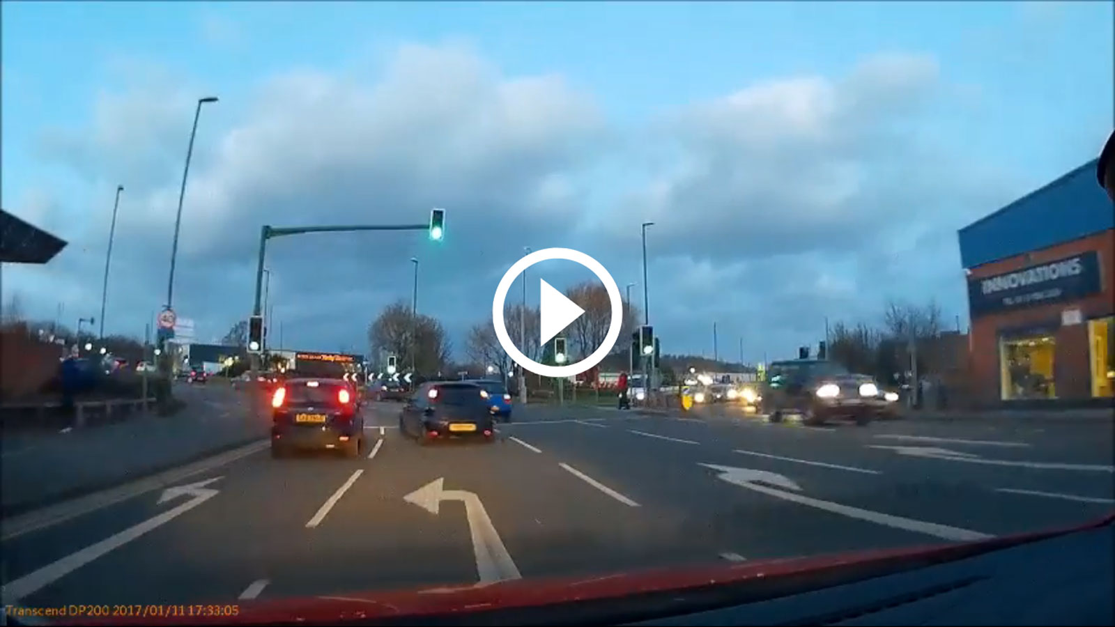 Το έπαιζαν γρήγοροι και τράκαραν μεταξύ τους… [video]